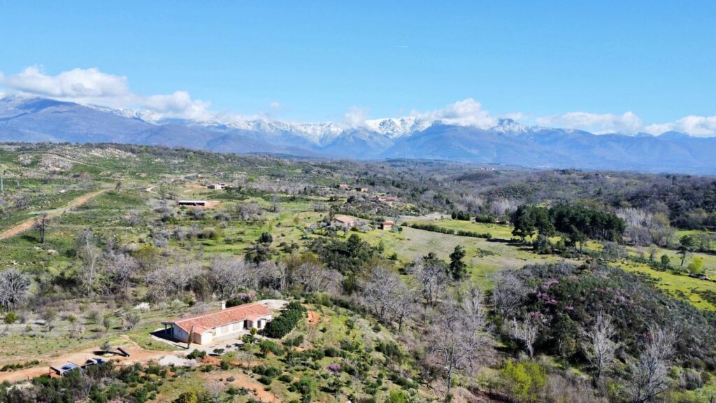 Finca zu verkaufen in der Gegend von La Vera, mit 8,6 Hektar und 250 m2 Haus.